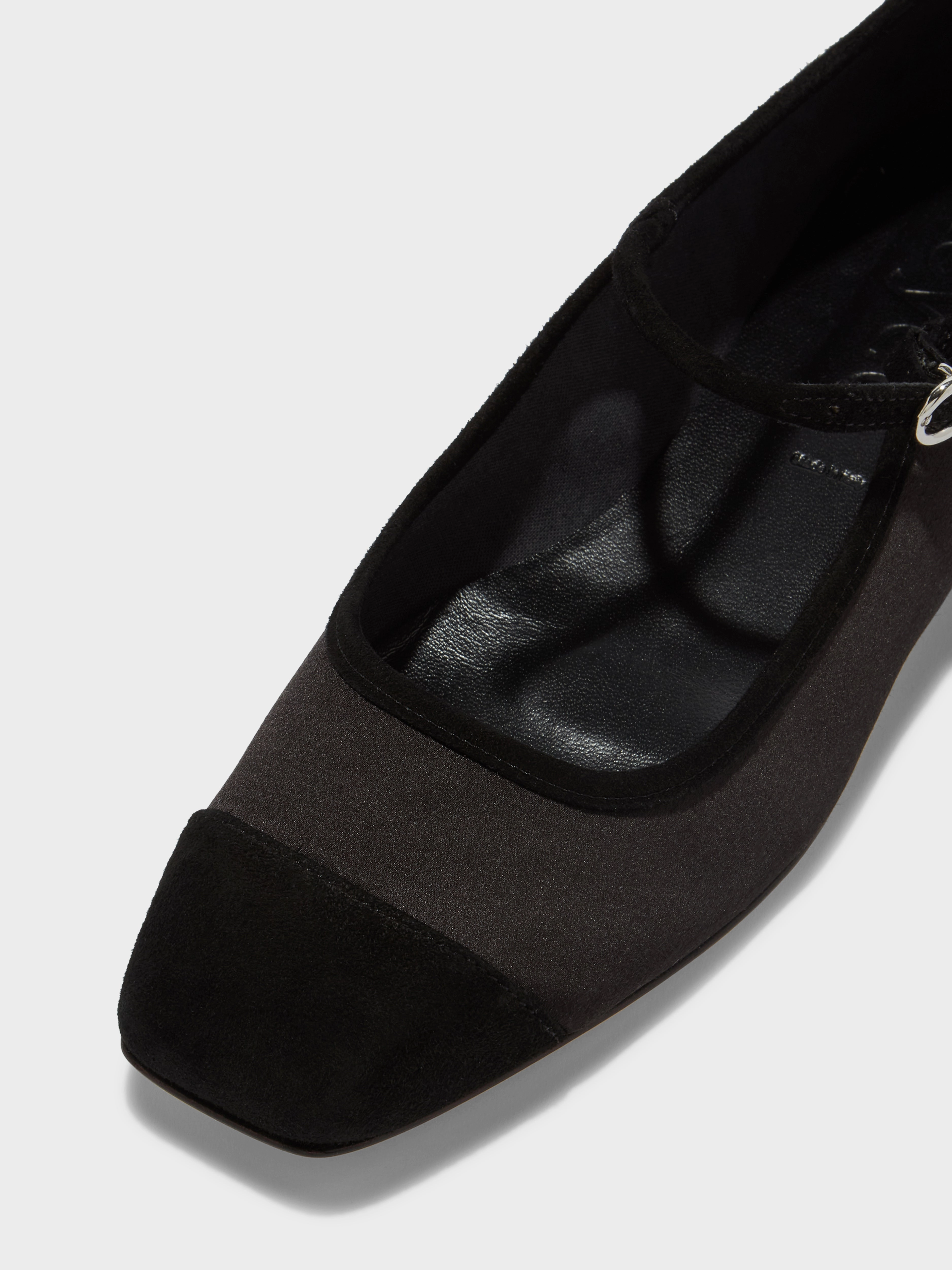 Uma Satin Toe-Cap Mary-Jane Flats Sleek Fit