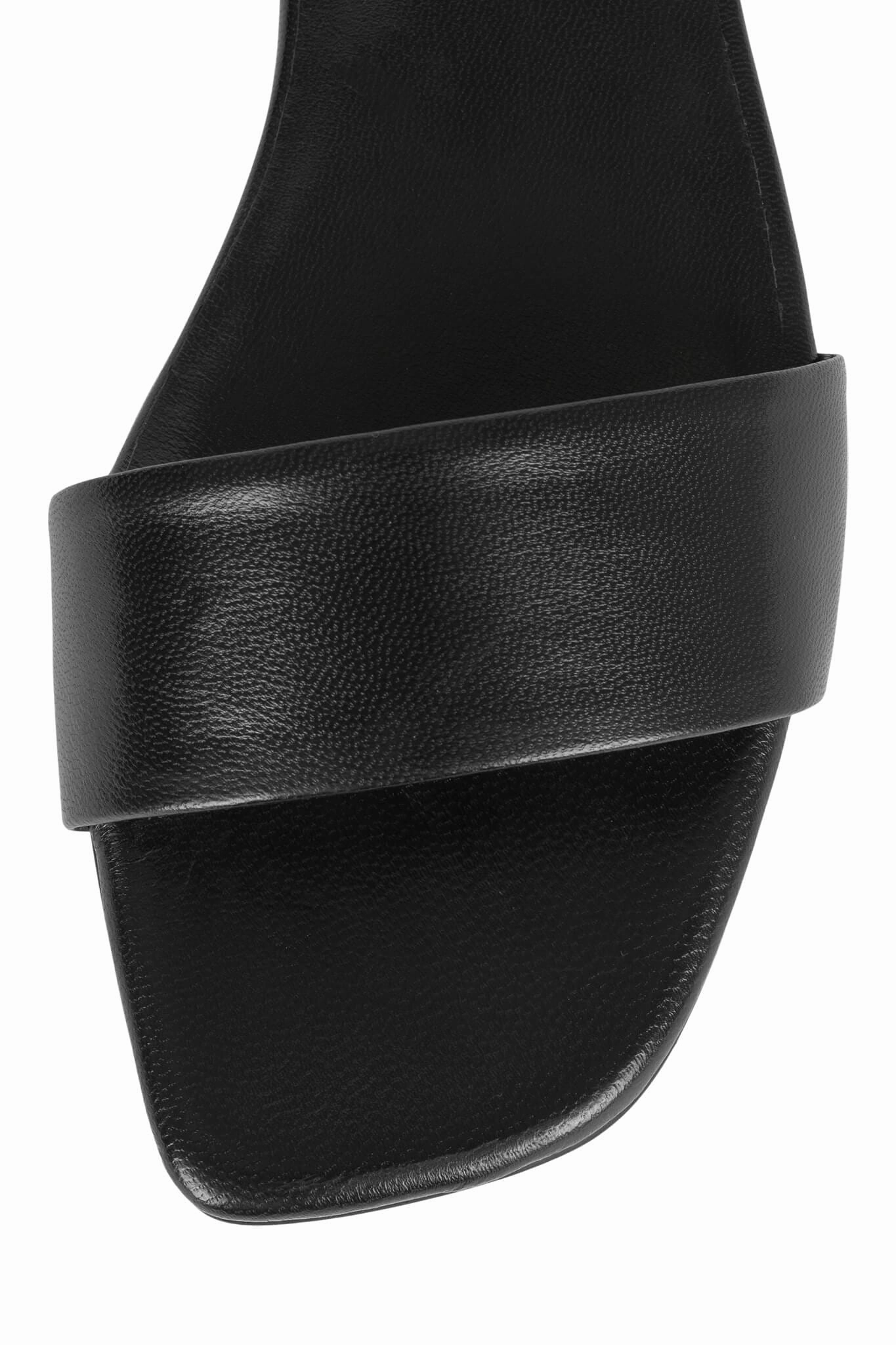 VELLUM Breathable Design