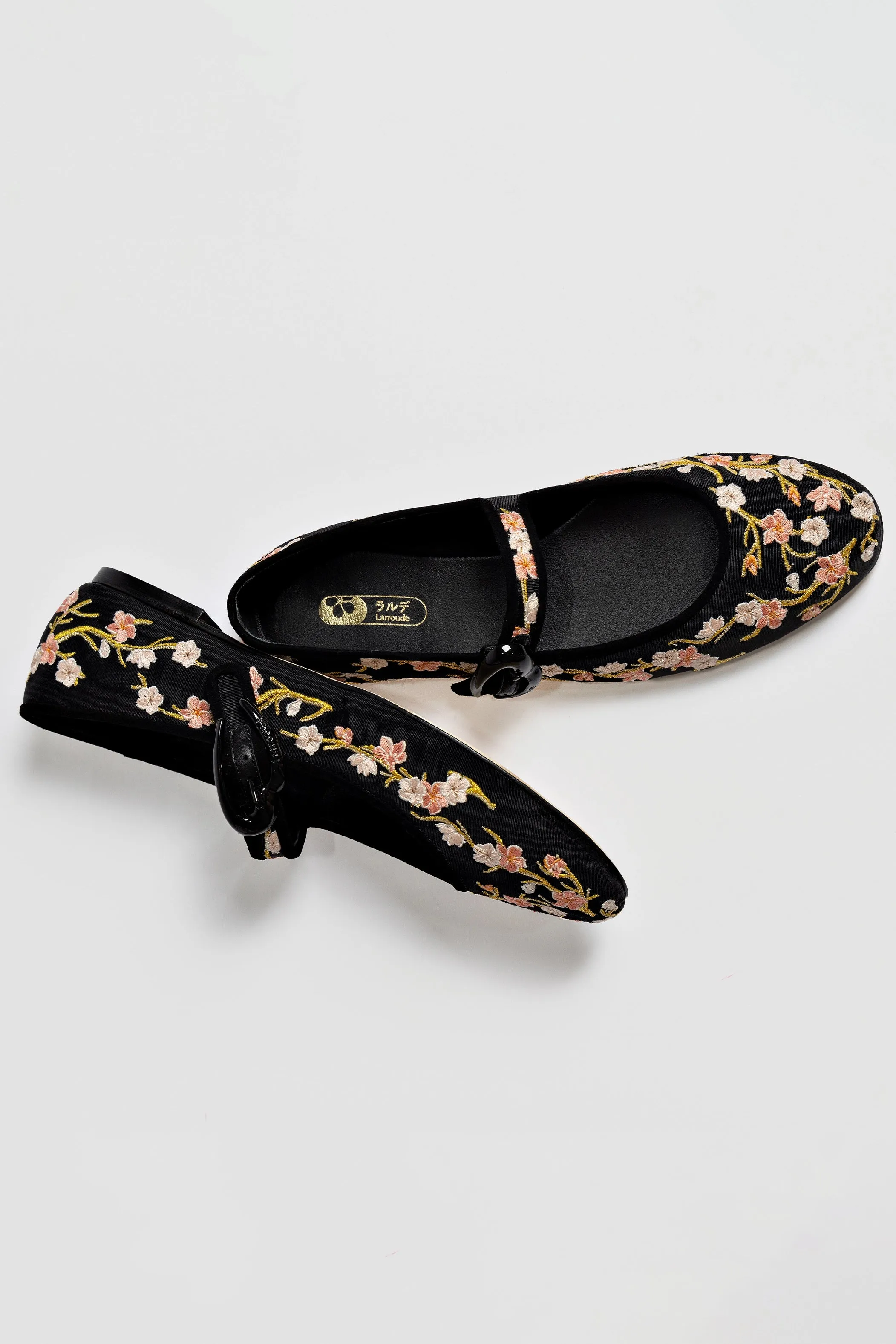 Verona Ballet Flat In Black Sakura Printed Fabric Trendy Fit