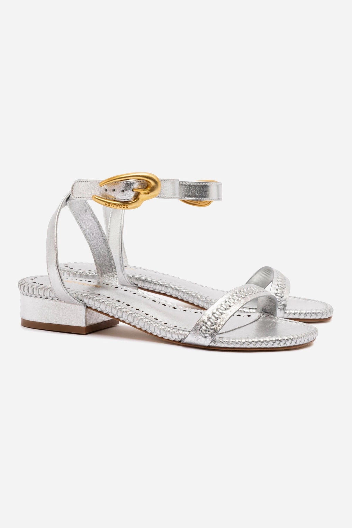 Verona Flat Sandal In Silver Metallic Leather elegant design