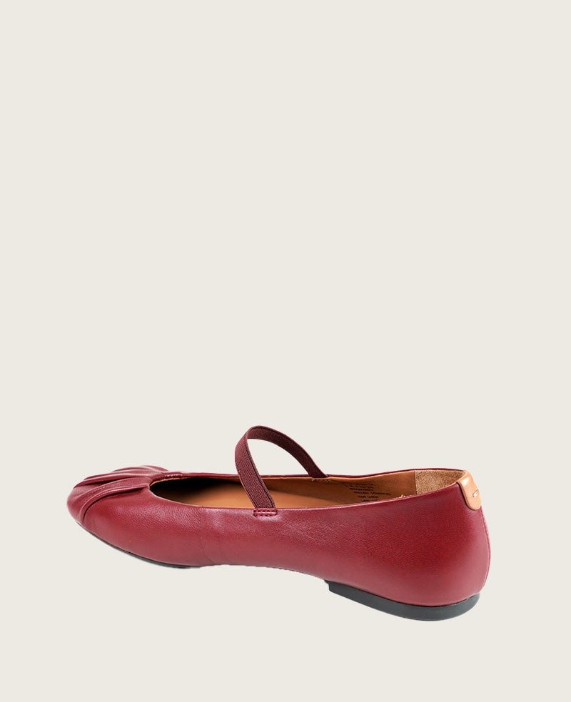 Versatile Wear GENTLE SOULS - Walden Leather Pleated Toe Mary Jane Flat