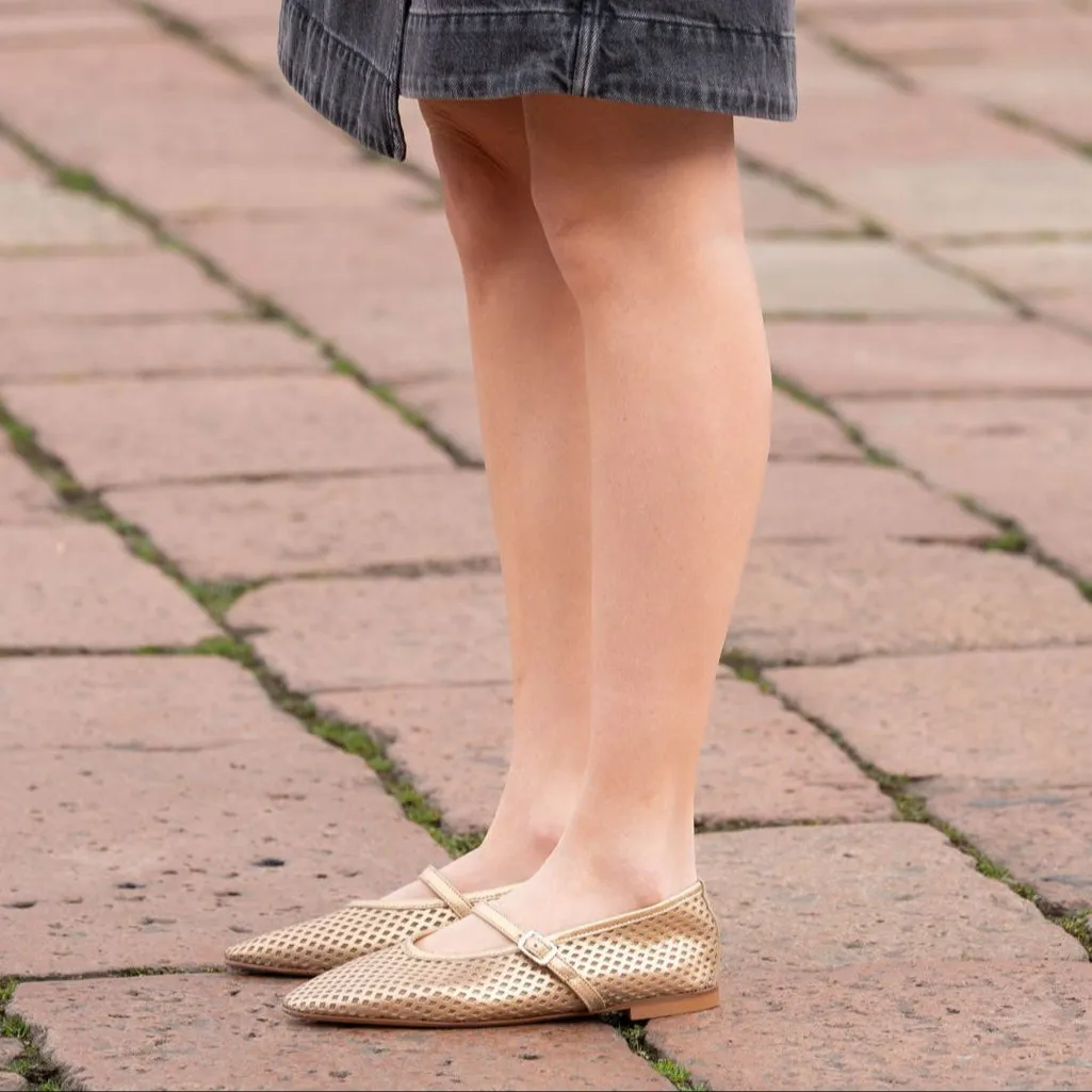 Walking Essential Cori - Perforated Gold Foil