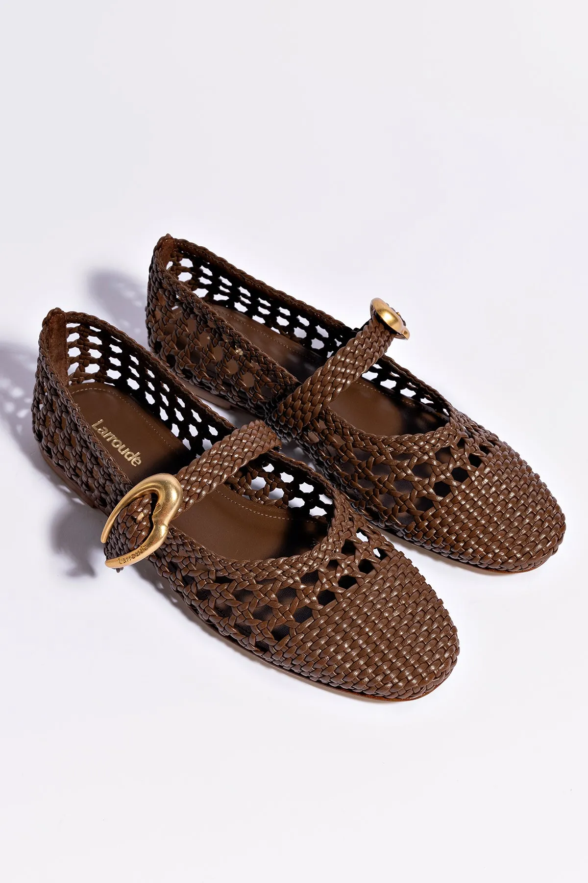 Walking Essential Verona Macrame Ballet Flat In Burnt Umber Leather