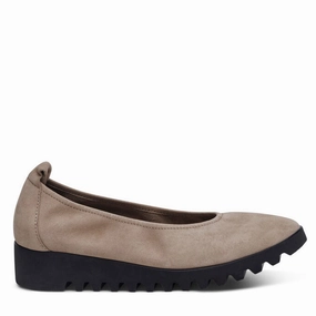 WOMEN'S BRIANNA Road Ready