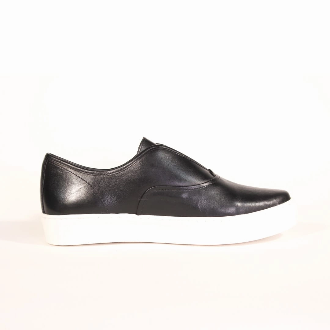 Wonder Slip On Leather Sneakers Elegant Comfort