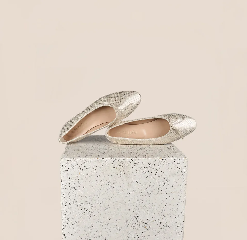 Soft Construction Easy Wear Footwear Como - Gold Scale